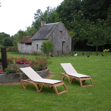 Hotel Le Manoir De Mathan Crepon A La Campagne 5 Mn D'Arromanches Et 10 Mn De Bayeux المظهر الخارجي الصورة