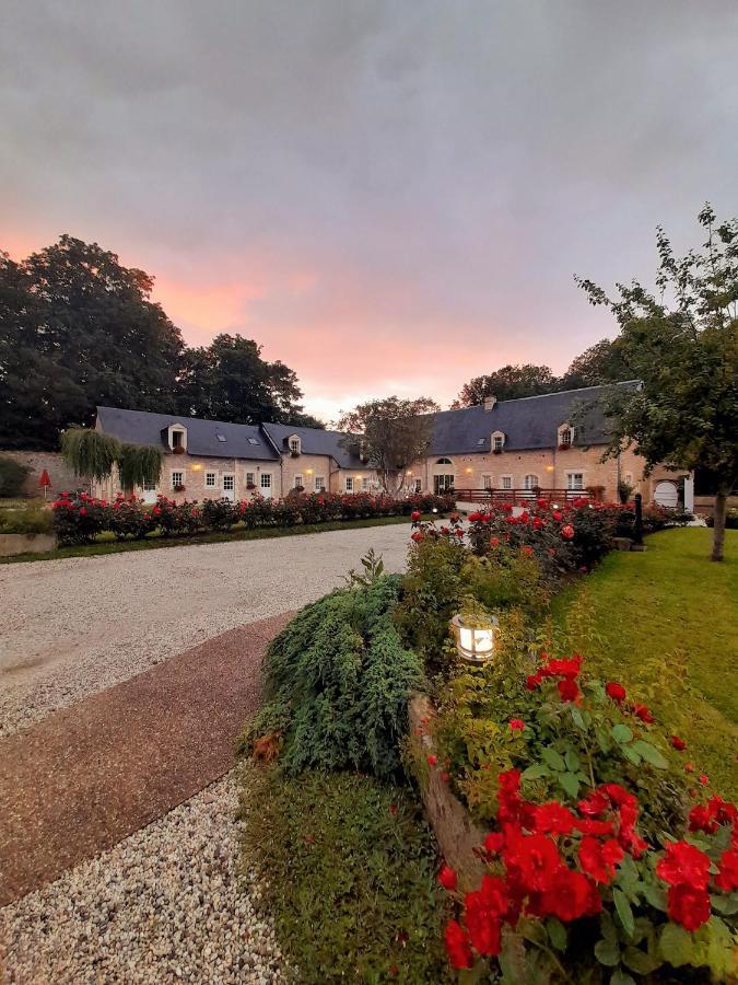 Hotel Le Manoir De Mathan Crepon A La Campagne 5 Mn D'Arromanches Et 10 Mn De Bayeux المظهر الخارجي الصورة