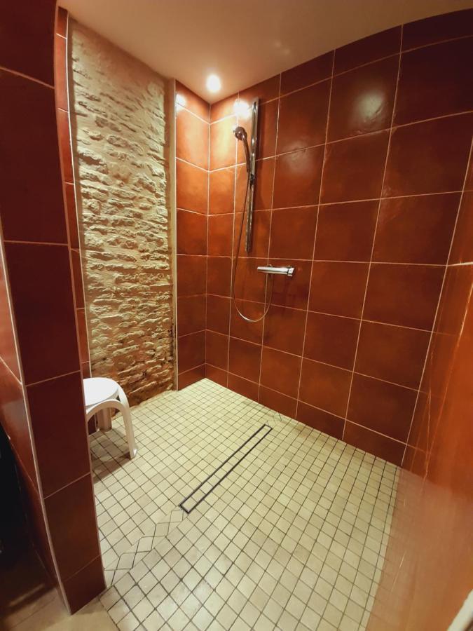 Hotel Le Manoir De Mathan Crepon A La Campagne 5 Mn D'Arromanches Et 10 Mn De Bayeux المظهر الخارجي الصورة